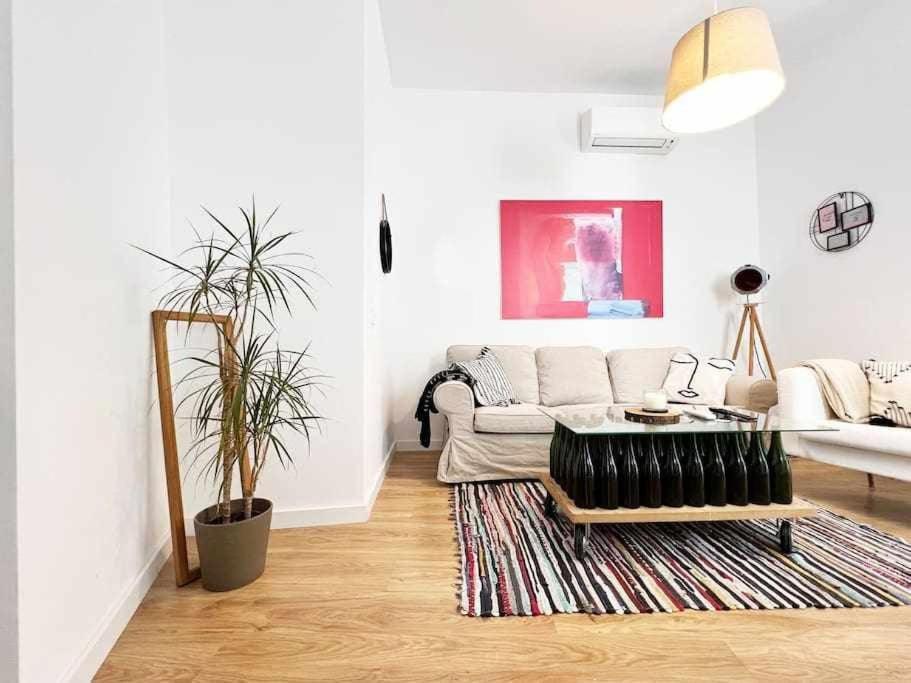 Aym Places Buen Viaje Parking Incluido Daire Sevilla Dış mekan fotoğraf