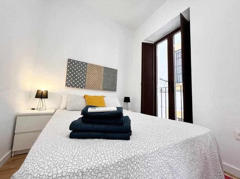 Aym Places Buen Viaje Parking Incluido Daire Sevilla Dış mekan fotoğraf